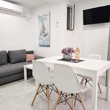 Apartment Miovic Molunat