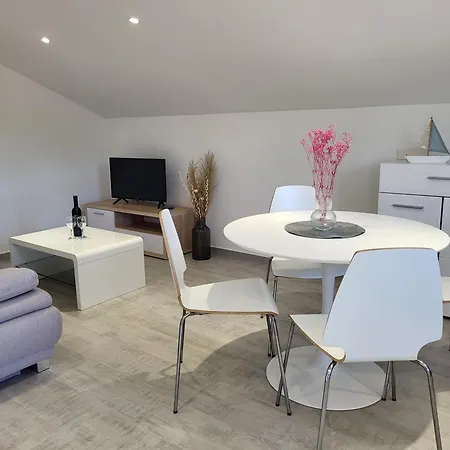 Apartment Miovic