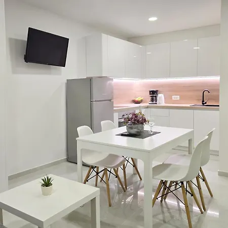 شقة Miovic مولونات